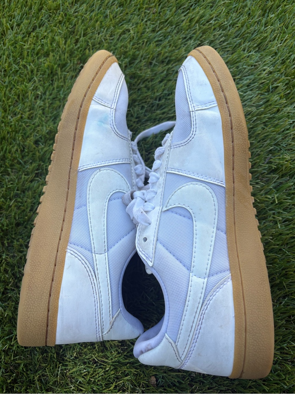 Nike Women's Field General Sneakers 8.5 White - Picture 8 of 8